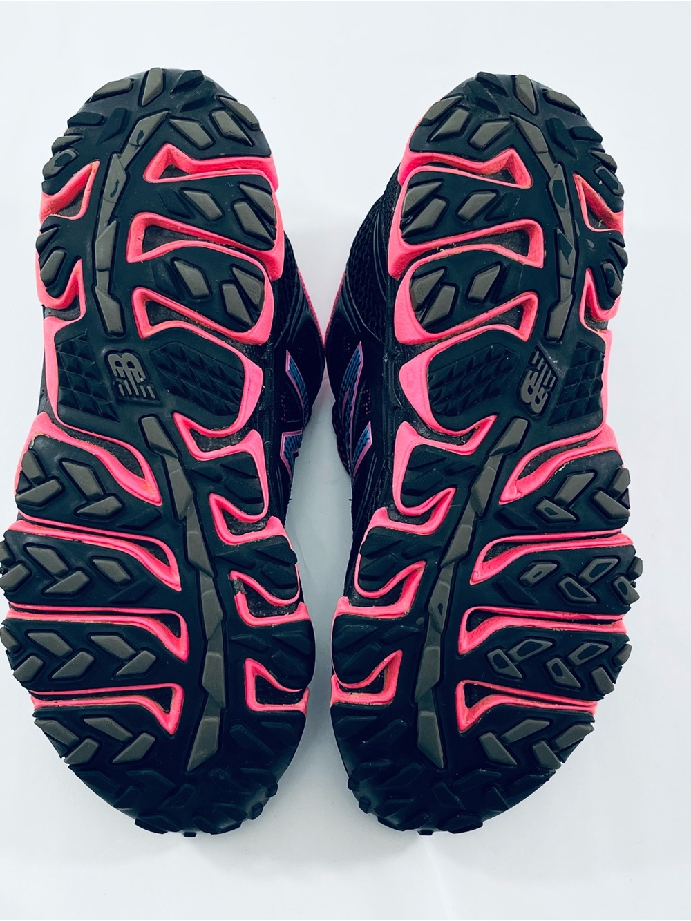 New Balance #WT810BP3 Women's Size:10 Black Pink All Terrain Running Shoes - Picture 15 of 15